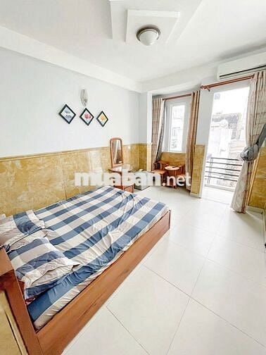 TRỐNG SẴN CĂN HỘ BAN CÔNG NỘI THẤT