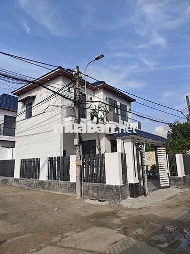 BÁN BIỆT THỰ MỚI TOANH ĐẶNG THÚC VỊNH - THỚI TAM THÔN - HÓC MÔN.