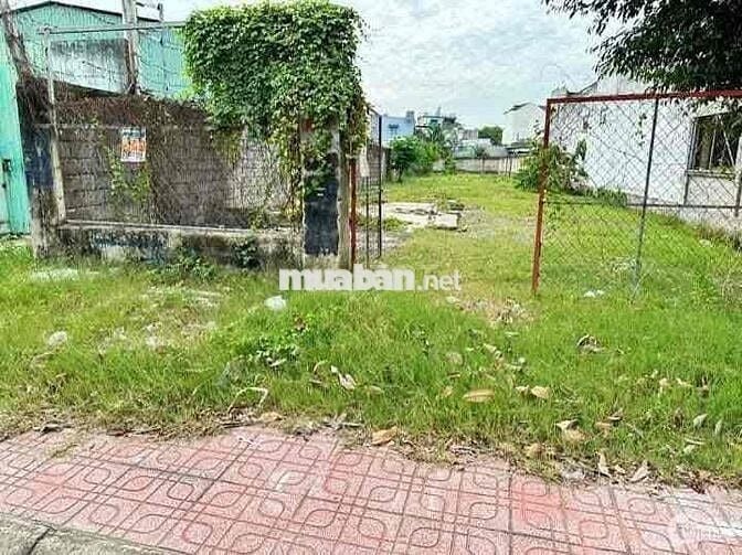 Cần ra đi lô đất mặt tiền đường lớn ngay trung tâm