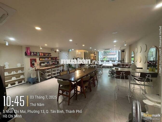 Cho thuê văn phòng mặt tiền đường Cộng Hòa, diện tích 250m²