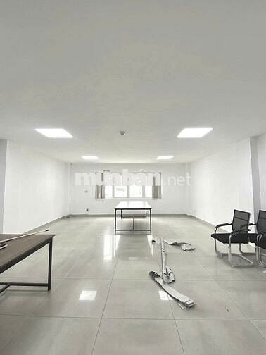 Cho thuê văn phòng đường mặt tiền Lê Trung Nghĩa 70m²