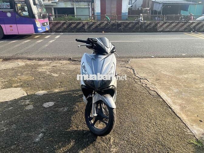ablack 125 i màu trắng. gop o đồng