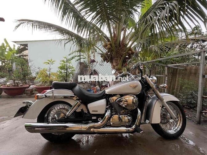 Xe côn tay Honda Shadow màu trắng xanh