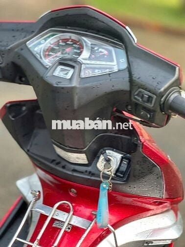 Xe máy Honda Air Blade Fi 110 màu đỏ