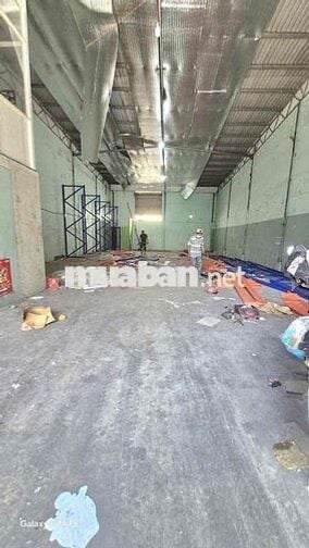Kho Xưởng 10x24m (Có Văn Phòng) Hẻm Tải Container 40F. Mã Lò. Bình Tân