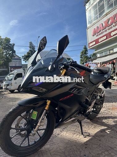 Honda CBR150R ( Phiên bản đặt biệt đen xám)