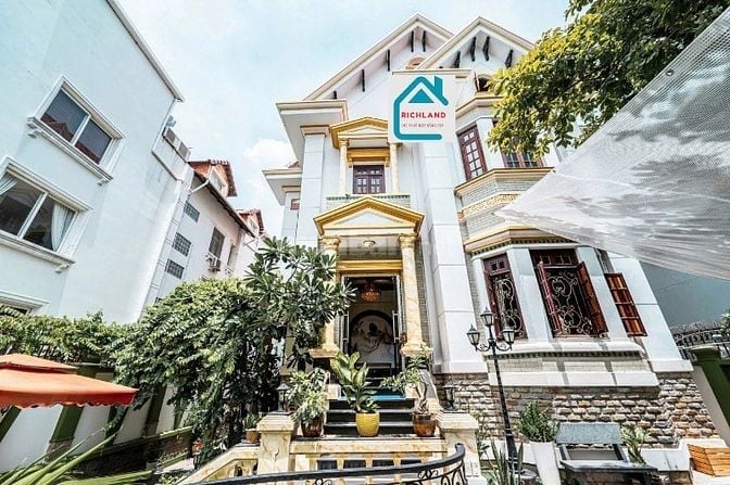 Cho thuê biệt thự mặt tiền Nguyễn Văn Hưởng, Phường Thảo Điền, Quận 2