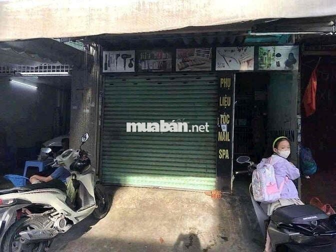 MẶT BẰNG TÂN PHÚ NGAY CHỢ , CÓ VỈA HÈ