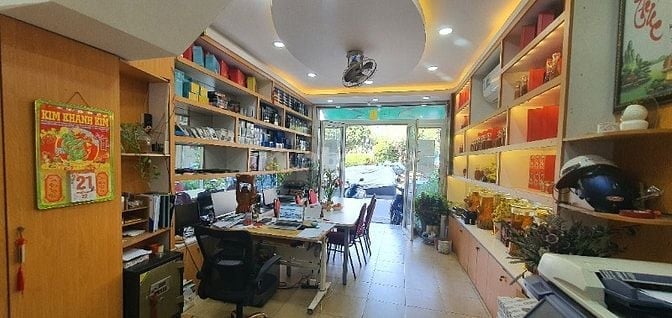 Chính chủ cho thuê showroom mặt tiền khu Hà Đô Quận 10