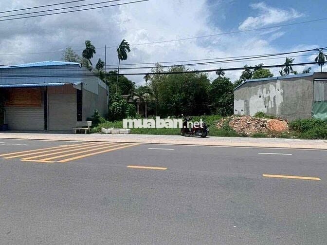 Hàng hiếm ! Cần bán lô đất đẹp MT Nguyễn Chí Thanh Chỉ 700tr/72M2