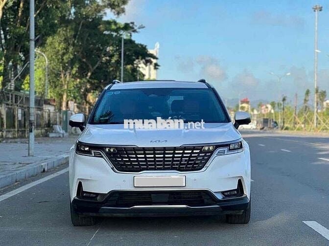 Kia Carnival 2023 Signature 2.2D - 40000 km