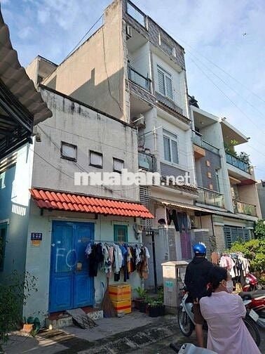 Cần bán gấp lô đất PTTN Q12 khu 38ha DT 5 x19 . thổ cư . có sổ