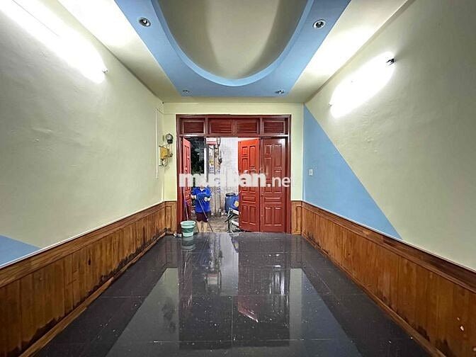 Cho Thuê Nhà Nguyên Căn 3Pn,2WC, 1 Trệt 1 Lầu Ngay Chợ Xóm Nghèo