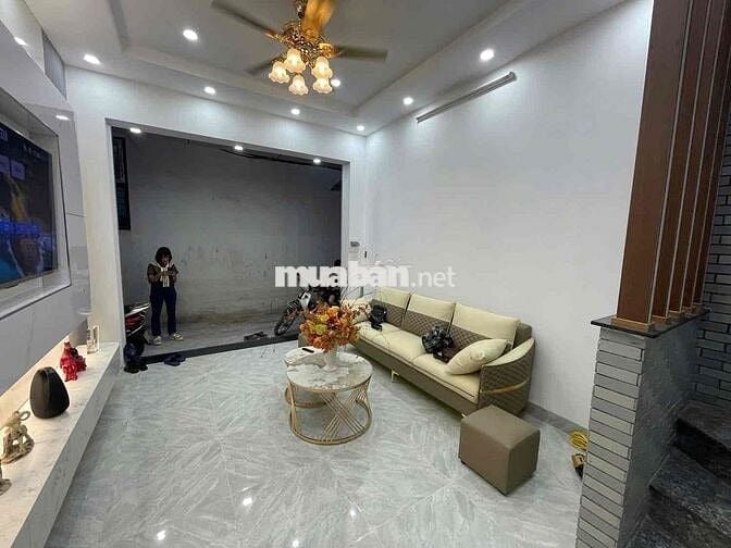 Nhà đẹp Phan Đình Giót! 50m ra ô tô, ngõ ba gác. 35mx5T. Chỉ 8,5 tỷ