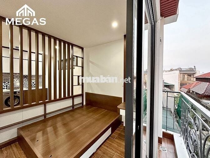 CHO THUÊ CĂN HỘ DỊCH VỤ MỚI TINH NGAY CẠNH HỒ TÂY CÓ BAN CÔNG THOÁNG