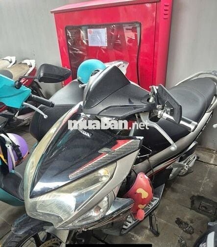 Xe máy Honda Air Blade màu đen bạc đã sử dụng