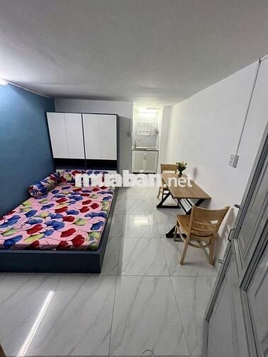 DƯỚI 4 TRIỆU - STUDIO NGAY VÒNG XOAY LĂNG CHA CẢ - THANG MÁY