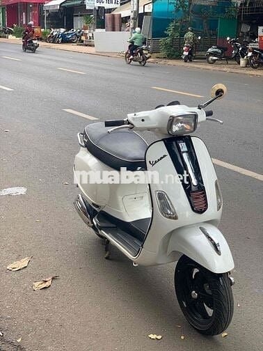 BÁN VESPA ĐÈN VUÔNG CÓ TRẢ GÓP KHÔNG CẦN TRẢ TRUOC
