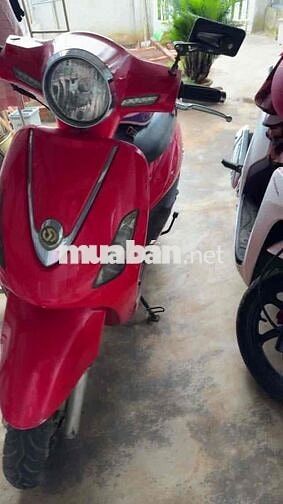 Xe tay ga SYM Shark màu đỏ