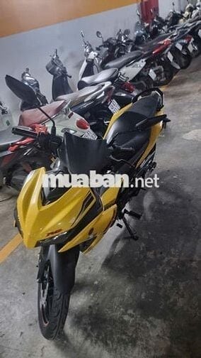 Xe máy Yamaha Exciter 155 VVA Vàng Đen