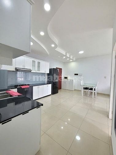 Cần bán gấp căn hộ 3 phòng ngủ, Sky garden 1 