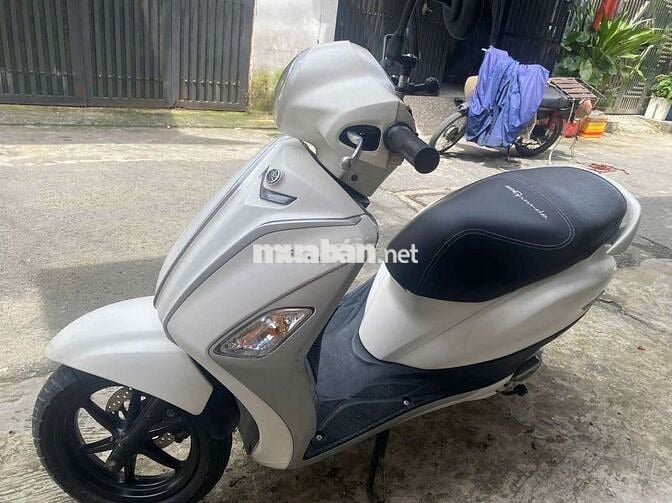 Xe tay ga Yamaha Grande 2019