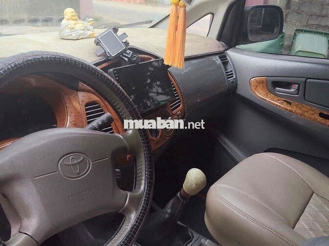 Toyota Innova 2006 J