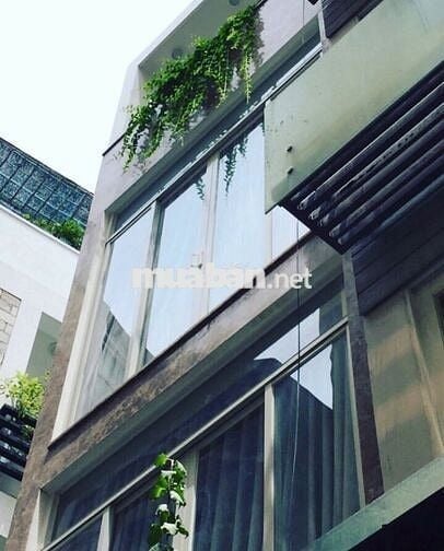 Nhà quận 1 119m2, 1 trệt, 2 lầu, 1 sân thượng, nội thất cao cấp