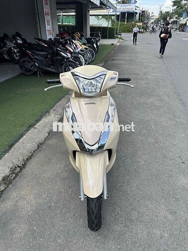 Honda Lead 125 ( góp cần cccd không nợ xấu )
