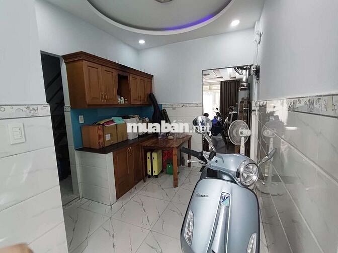 Cho thuê nhà nguyên căn Hồng Lạc, Tân Bình, 2 phòng ngủ, 2 wc, chỉ 7tr