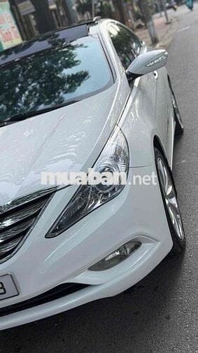 Hyundai Sonata 2011 2.0 AT - 100 km