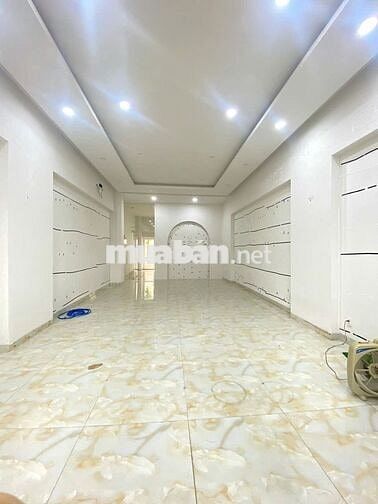 Nhà 5 x 20 Trệt,3 lầu,Nhà rộng suốt, thoáng sáng,showrom, spa, TT, ở