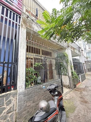 Bán nhà 2 tầng, 666/10/2/4 Lê Trọng Tấn, Ngay Cầu Bưng
