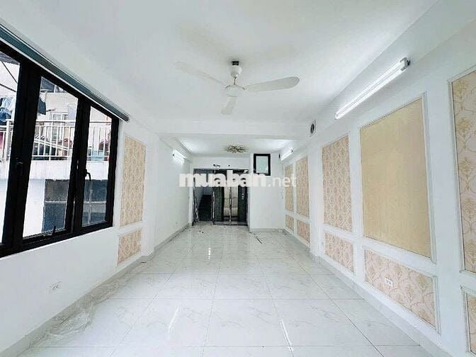 Phố Nguyễn Khang - Cần Bán luôn - Nhà 7 tầng Có thang máy - Kinh doanh