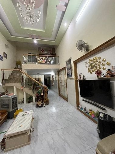 Cần bán nhà mặt tiền phường 10 đường mới làm