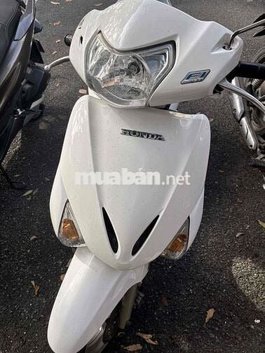 cần bán xe do nhà có người bị bệnh cần tiền chữa