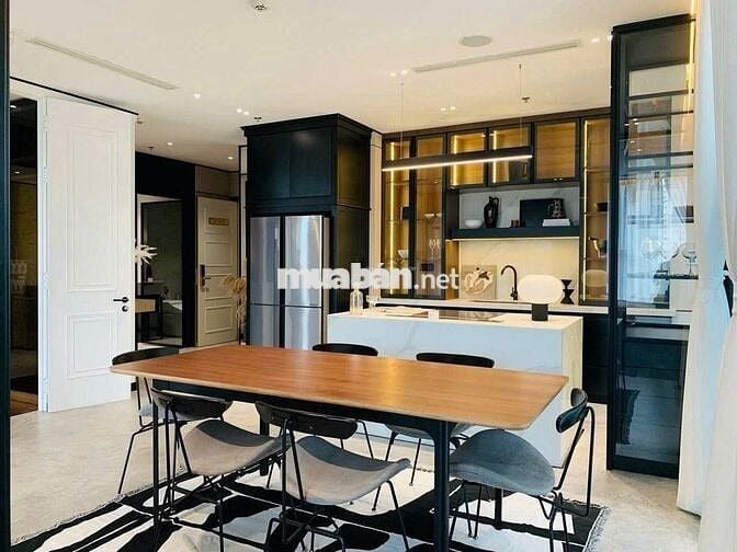 Căn 3PN, 2WC, sổ hồng tại Vinhomes Golden River Ba Son, 100m2, 23 tỷ