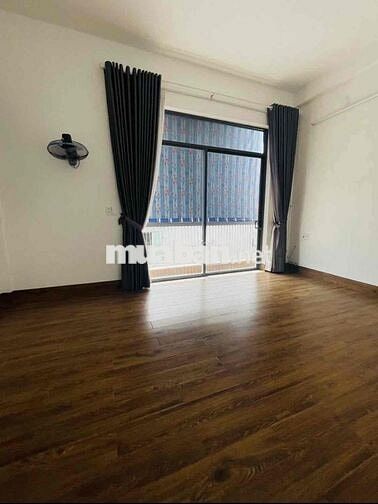 Tìm nữ ở ghép phòng ban công trong nhà nguyên căn