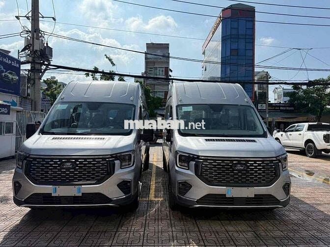 Ford Transit 2025 Premium+