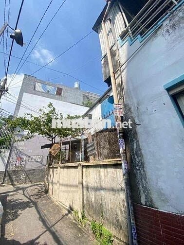 Nhà nát-46m2 (4,6x10,8)-tiện xây mới hoặc cho thuê-Phan Văn Trị
