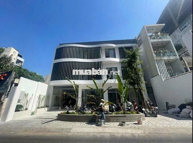 Cho thuê nhà góc 2 mặt tiền Hồ Biểu Chánh, Phường 11, Quận Phú Nhuận