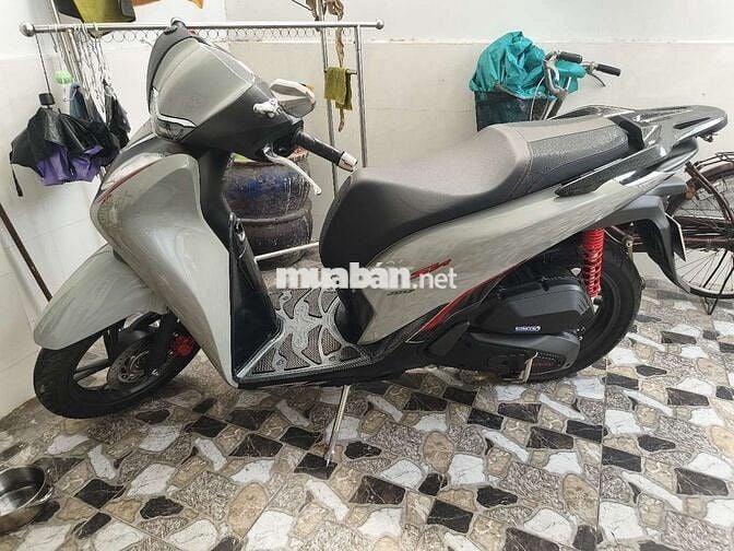 SH 160i cuối 2023 mẫu 2024