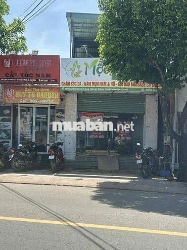 Cho thuê nhà mặt tiền đường Cách mạng tháng 8