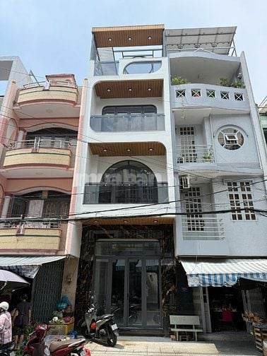 Mặt tiền 23 đường 24A ngay chợ mới tinh có thang máy