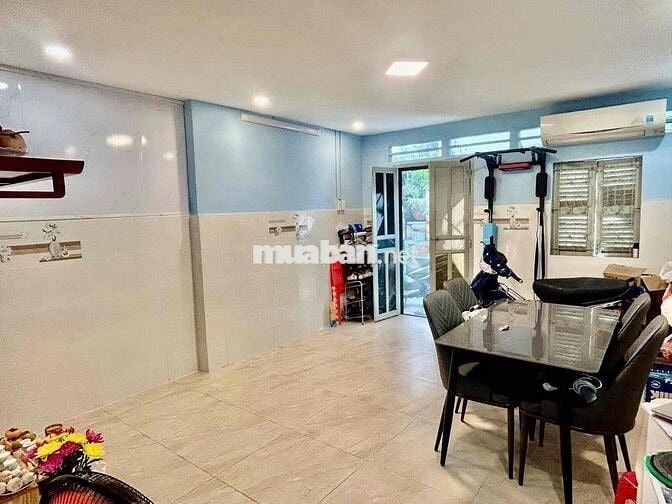 Cho Thuê Nhà 1 Trệt 1 Lầu Hẻm Ba Gác Trần Hưng Đạo