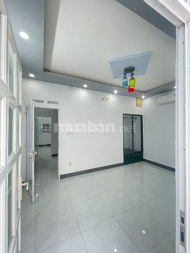   Đường 5m ô tô thành Mỹ, tan bình đúc DT 4.9x10.5 đúc 2 tấm 6.65ty