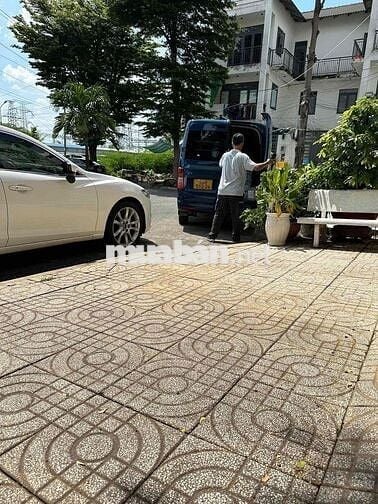 Nhà Mặt Tiền Mới Sạch Sẽ Vị Trí Làm Ăn Tốt