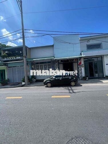 Nhà mặt tiền 4x15m Đường Lớn ( gần cầu Trần Quang Cơ)