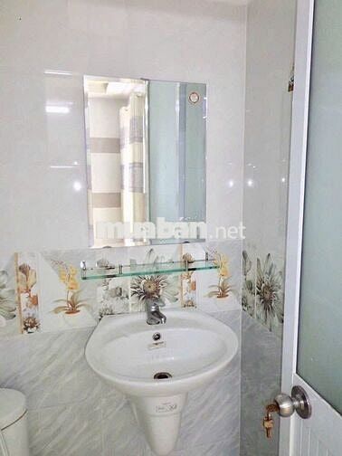 GIÁ 2tr, Phòng 25m2 máy lạnh, giờ tự do, wc riêng. Phan Huy Ích, GV