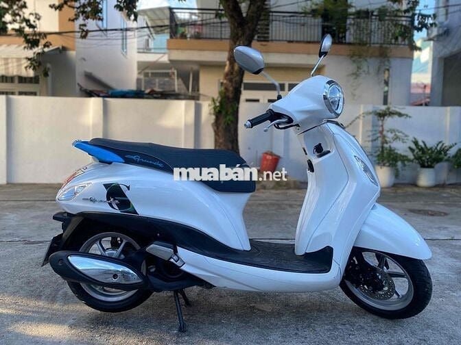 Grande trắng 2021 giá 28,5